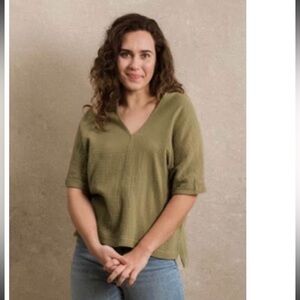 Neuflora Green Felicity Top